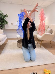 Gezieltes Gehirntraining durch Bewegungsübungen zur Stressregulation und Konzentrationssteigerung.